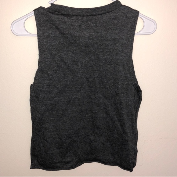 Muscle Crop Top - Picture 2 of 3